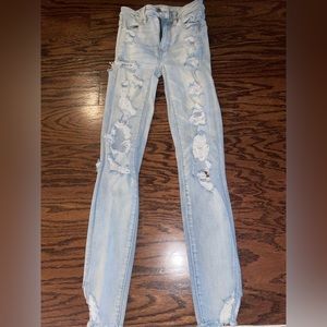 american eagle ripped skinny jeans